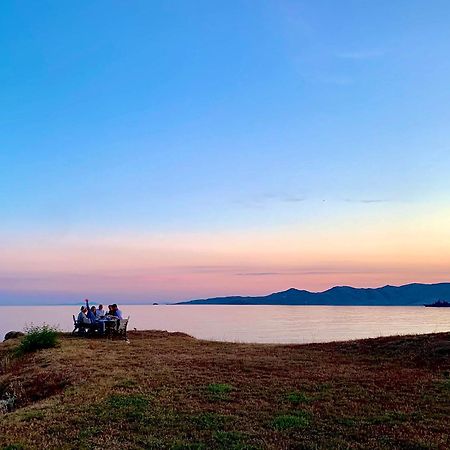 Beach House Set In A Beautiful Bay Karystos  Ngoại thất bức ảnh