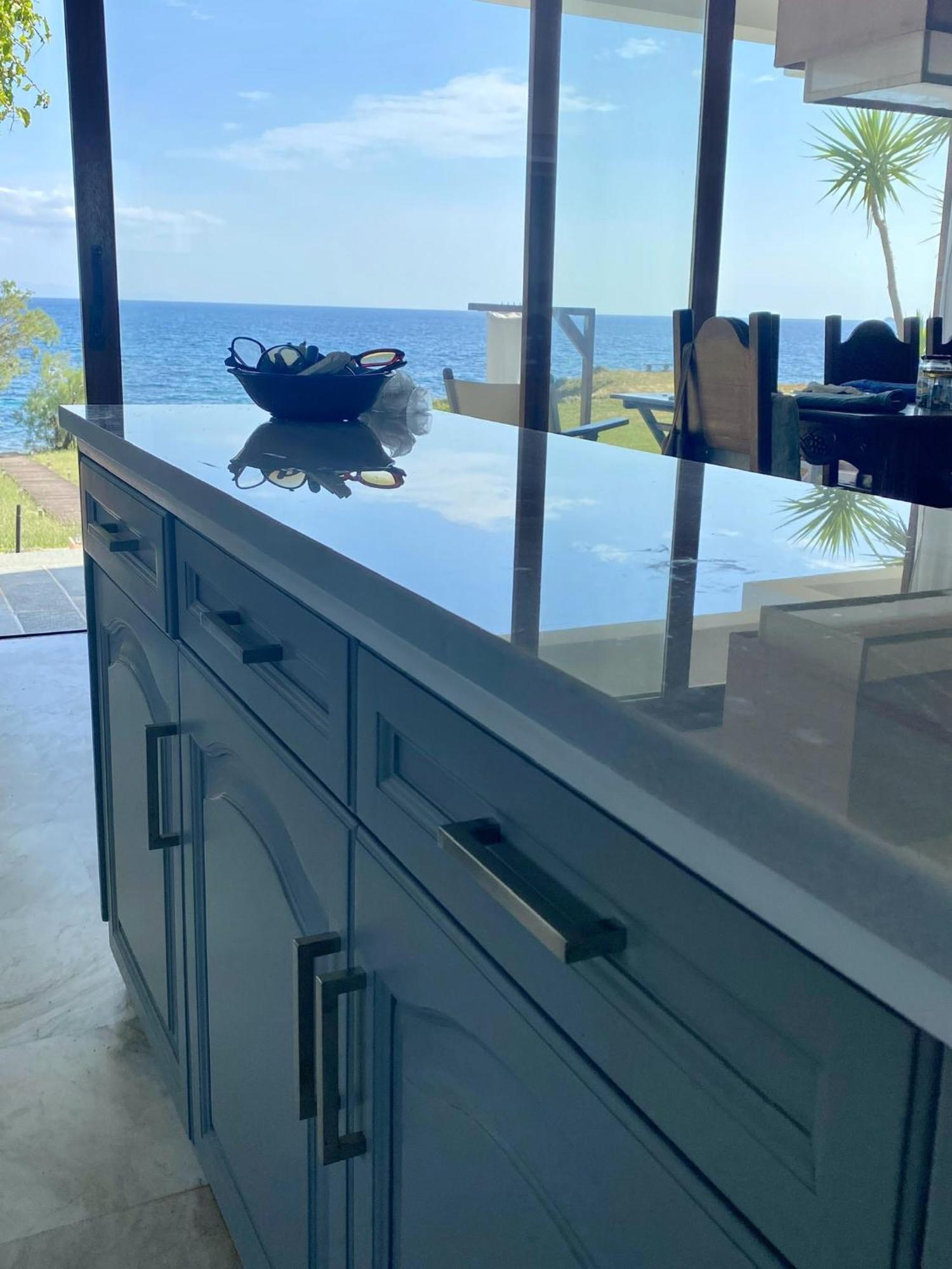 Beach House Set In A Beautiful Bay Karystos  Ngoại thất bức ảnh